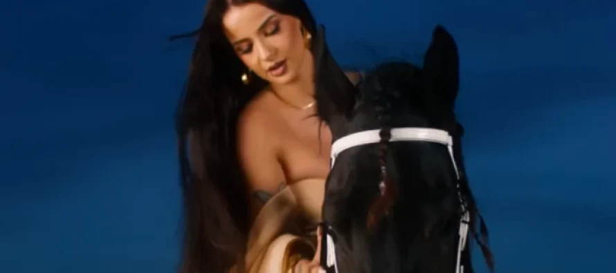 Rina Balaj lanson këngën e re “DashuRinë” – merr vëmendje me paraqitjen në videoklip