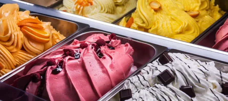 A e dini se kush e shpiku akulloren?