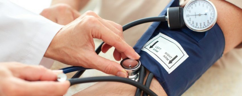 hipertensioni-ushqimet-qe-duhet-te-shmangen-per-te-mbajtur-nen-kontroll-tensionin-e-gjakut