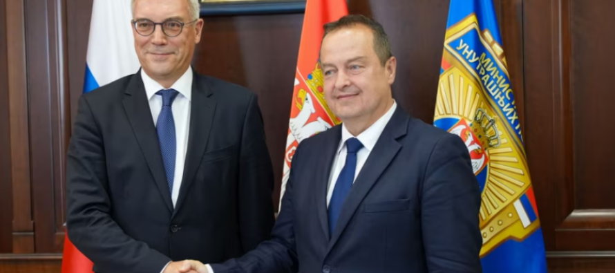 BE dhe SHBA i kërkojnë Serbisë të distancohet nga Rusia, pas vizitës së zëvendësit të Lavrovit