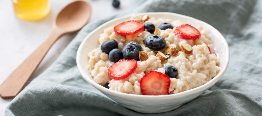 Disa ushqime që këshillohet të shmangen në mëngjes