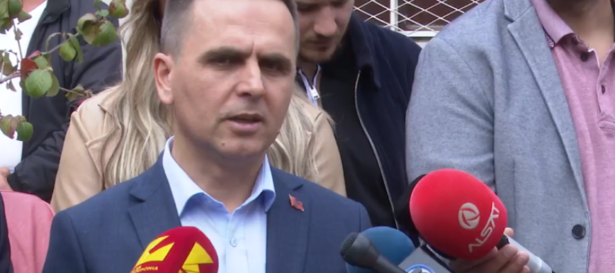 Kasami: Nuk është Dimitrievski ai i cili përcakton se ku dhe si do të përdoret flamuri kombëtar