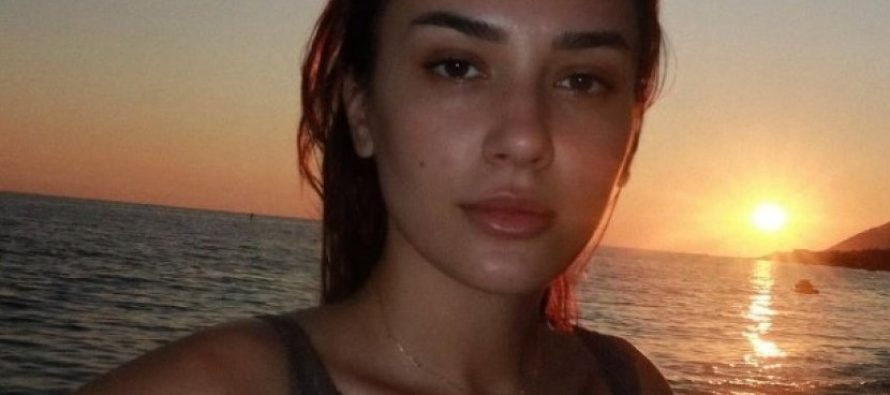 Bora Zemani shfaqet në formë të mrekullueshme në fotografitë nga pushimet