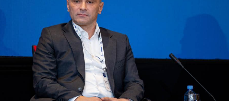 Filipçe: Taborizimi ndodh kur njerëzit ndihen të përjashtuar dhe pa zë në parti