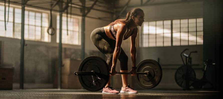 Pesë ushqime ideale që mund t’i hani para stërvitjes