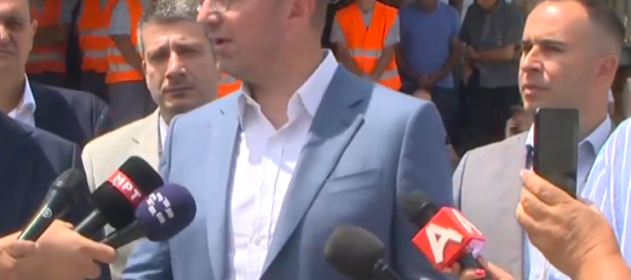 Mickoski ironizon me shifrat e regjistrimit në Shqipëri: A do ta kushtëzojë Radev edhe Shqipërinë?
