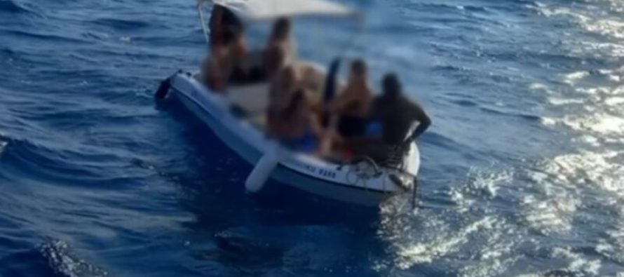 Rrezikuan të mbyteshin në det, policia shpëton 6 turistë në Ksamil
