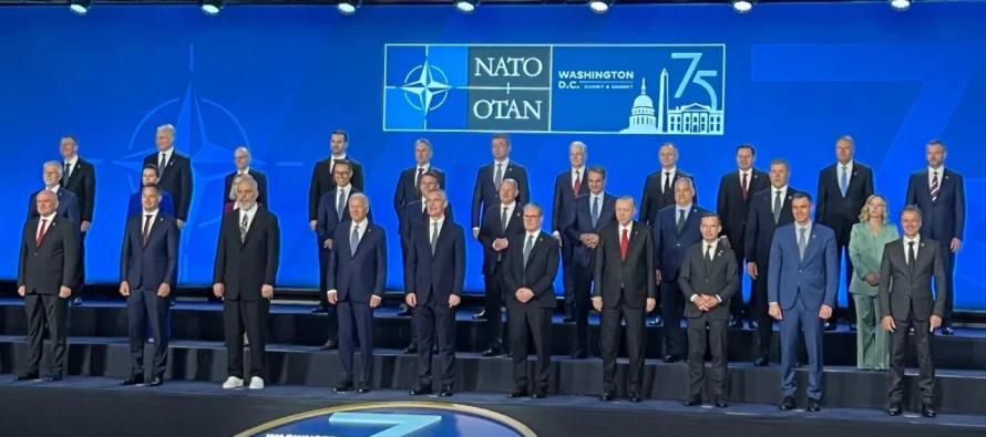 Kryeministri Rama krah Presidentit Biden dhe Stoltenberg/ Fotoja familjare e Këshillit të Atlantikut të Veriut
