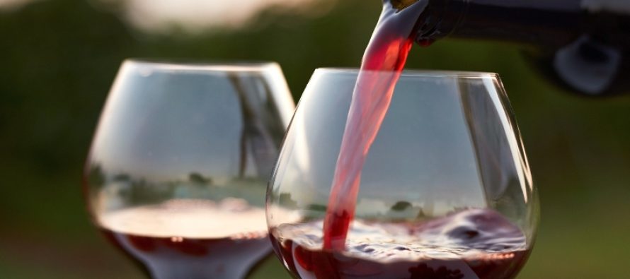 Ekspertët: Vera nuk është ilaç për zemrën, moderimi është çelësi