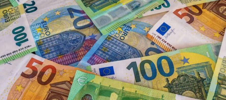 Falsifikoi 11 milionë euro kartëmonedha, arrestohet italiani