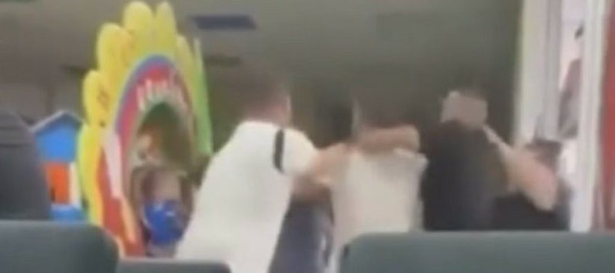 Gostivar/ Kishte foshnjën në krahë dhe e sulmuan fizikisht, ngritet padi për dhunë ndaj foshnjës dhe babait