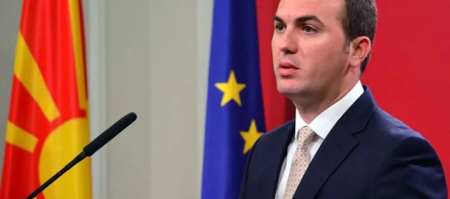 Ademi: Presidentja e Kosovës është shtyrë fizikisht, ndërsa VLEN-i ende thotë se po mbledh informacione