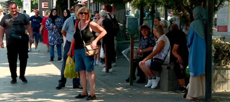 Qytetarët presin planin për dalje nga kaosi me transportin publik dhe mbeturinat