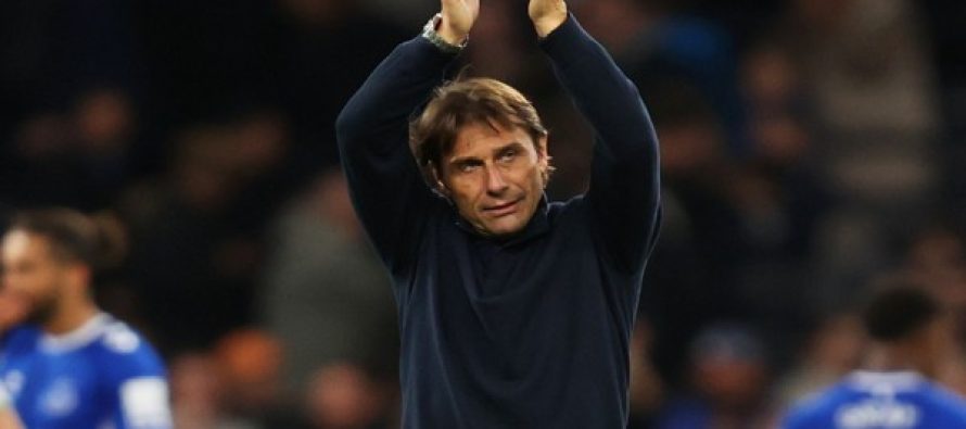 Conte vendos të qëndrojë te Napoli, pavarësisht spekulimeve