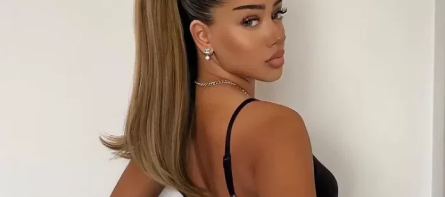 Festa Qoqaj do ju lë pa fjalë e veshur në bikini