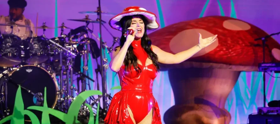 Katy Perry nderohet për kontributin e saj në muzikë