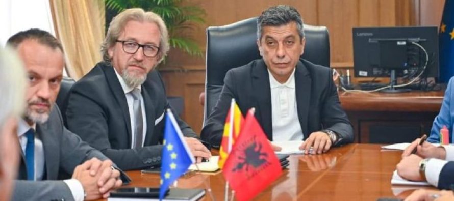 Mexhiti: Lajmet e rreme s’kalojnë, flamuri kombëtar qëndron në zyren time