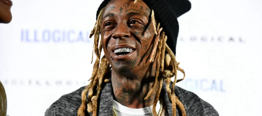 Del në ankand fletorja e vjetër me tekstet e Lil Wayne