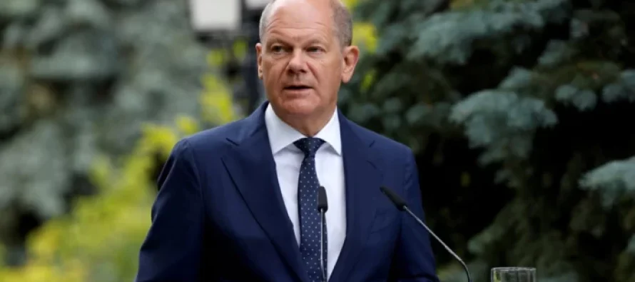 Scholz mbështet dëbimin e migrantëve të jashtëligjshëm