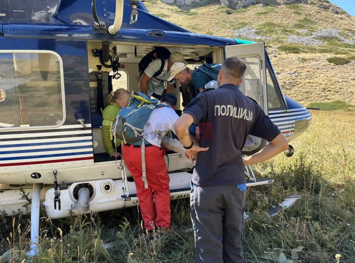 Gjatë shuarjes së zjarrit në Galiçicë, shpëtohet një turiste e lënduar nga Çekia