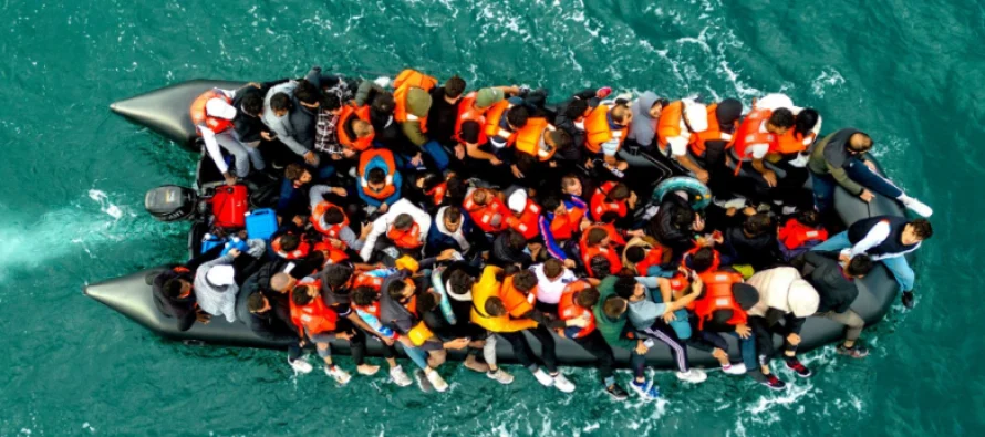 Më shumë se 700 emigrantë mbërrijnë në Britaninë e Madhe me 11 varka në një ditë të vetme