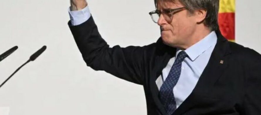 Spanjë, separatisti Puigdemont kthehet pas 7 viteve arrati dhe përballet me arrestimin