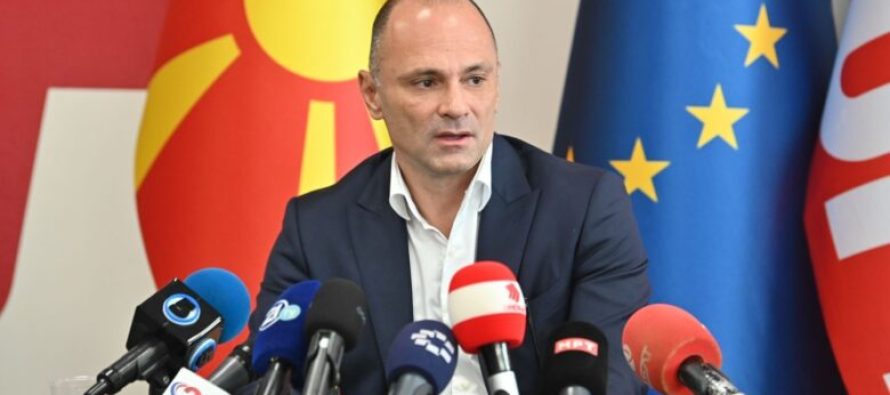 Filipçe: Mickoski i paaftë për tu përballur me sfidat
