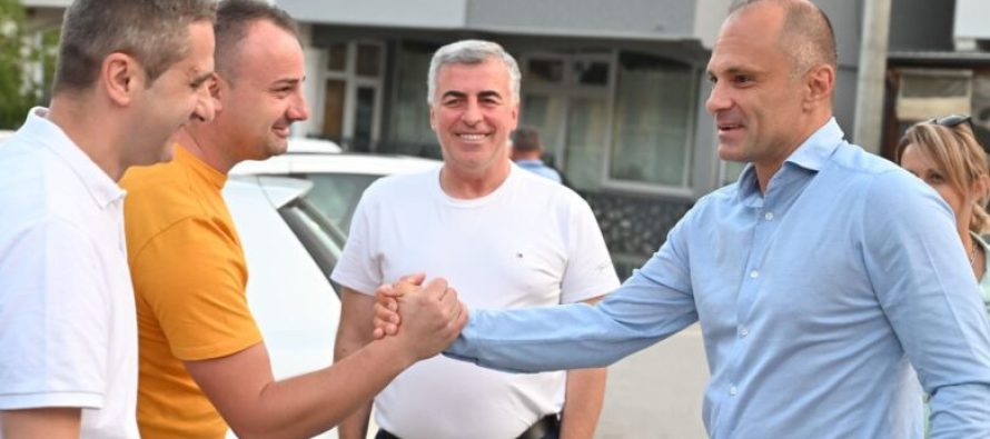 Filipçe: Dëshpërimi i qytetarëve nga qeveria aktuale është shumë i madh