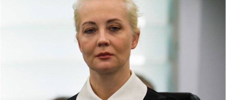 Gruaja e Navalnyt refuzon rezultatet se ai vdiq nga kombinimi i sëmundjeve