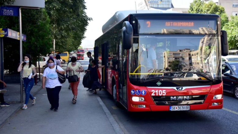 Kaosi me transportin publik dhe mbeturinat në Shkup, Këshilli i qytetit nesër debaton mbi këto problematika