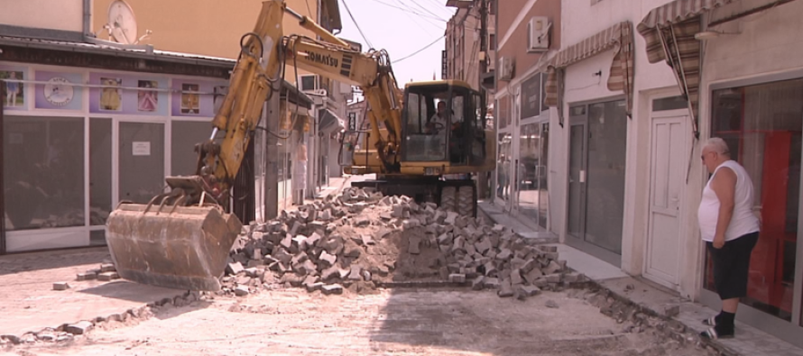 Nisin punimet për rindërtimin e rrugës së butiqeve në Tetovë