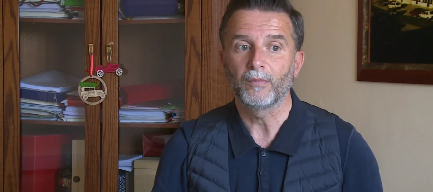 “Kurum nuk na bën dot për budallenj”, Braçe reagon pasi kompania nxori 500 qytetarë të papunë: Lojërat me faliment duhet të marrin fund