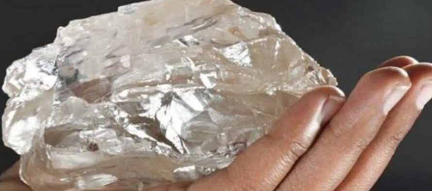 Zbulohet diamanti i dytë më i madh në botë, me vlerë 2,492 karat