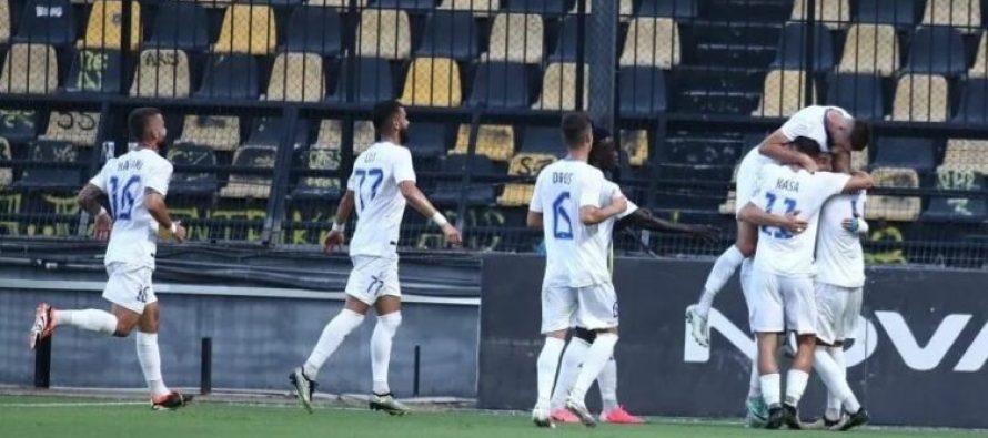 Paraqitje dinjitoze e Elbasanit, një gol në minutën e 96-të i “djeg” triumfin ndaj grekëve të Arisit
