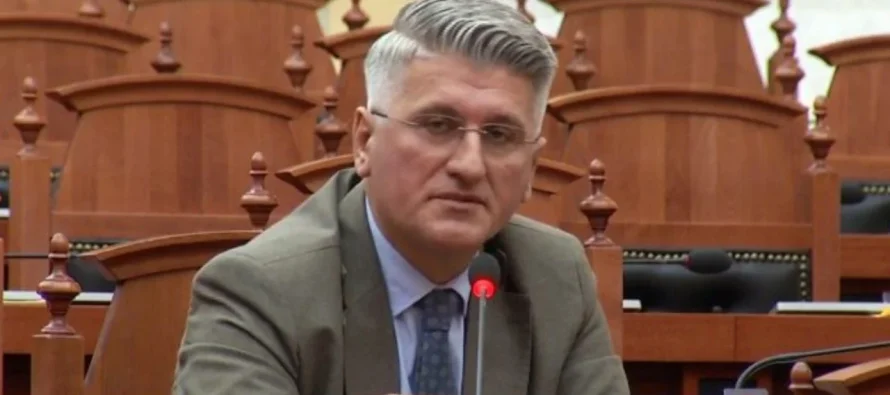 “Policia vetëm po numëron kufomat”, Gjekmarkaj: Sa kohë bandat ndikojnë në zgjedhje ministrash, do numërojmë të vdekurit në trotuare