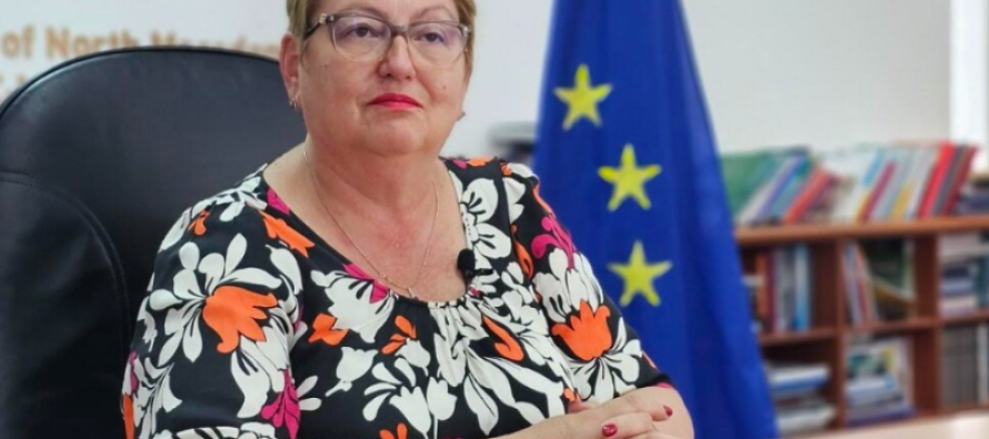 Janevska: Më 1 shtator materialet mësimore do të jenë në dispozicion për të gjitha lëndët në arsimin fillor, me përjashtim të gjuhëve të huaja
