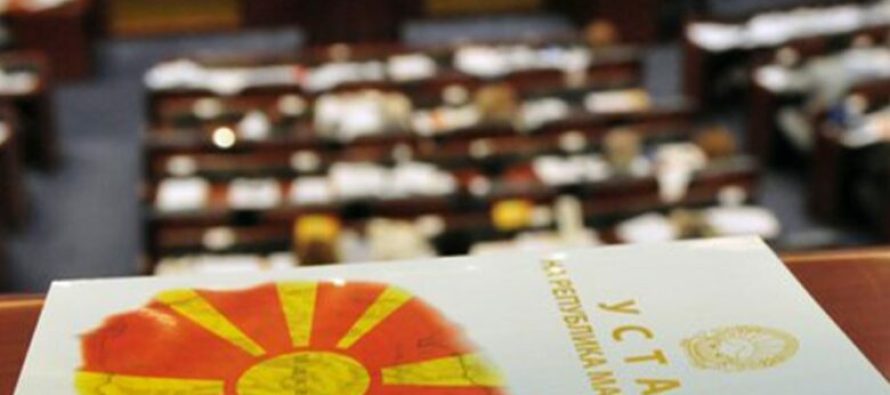 Ndryshimet kushtetuese presin qeverinë në Sofje, Mickoski: S’kemi partner me të cilin të komunikojmë