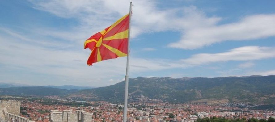 Vazhdon debati për ligjet e administratës