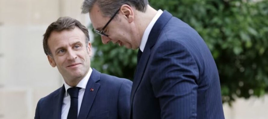 Vizita e Macron në Beograd, siguria dhe dialogu Prishtinë-Beograd tema të diskutimit