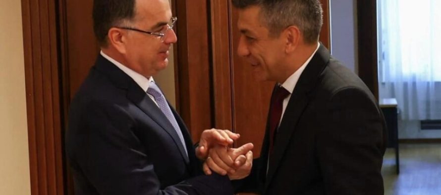 Begaj mirëpret Mexhitin: “Mirëseerdhe në shtëpinë tënde”!