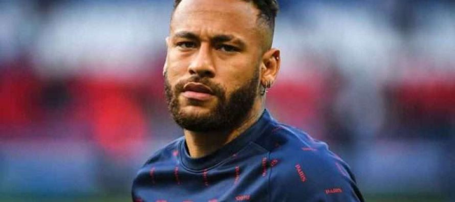 Neymar e konfirmon transferimin te Santos