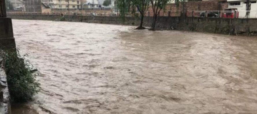 Nga rrëshqitja e dheut në Pakistan vdesin 12 veta – shumica fëmijë