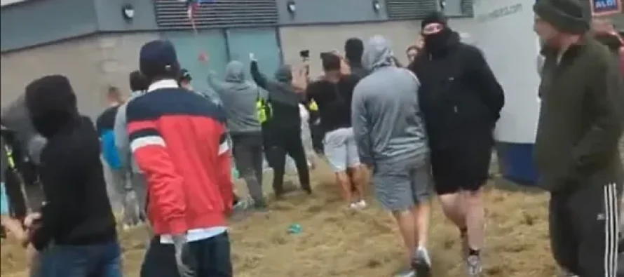 Policia britanike përgatitet për protesta të reja antimyslimane
