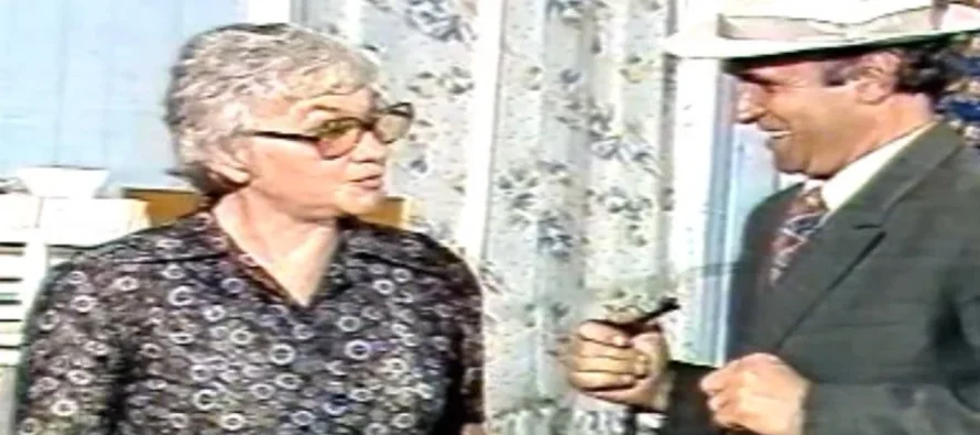 “Vera Zheji, udhërrëfyese e gjuhës”/ Regjisori Gëzim Kame kujton rrugëtimin e saj kulturor: E saktë, ndërvepruese e modeste