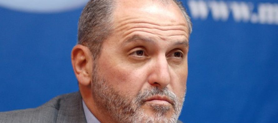 Akomodimi mendor me presidenten Harris