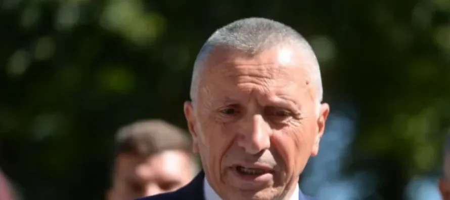 ​Mbishkrimet “Vritini shqiptarët”, Kamberi letër ambasadave në Serbi
