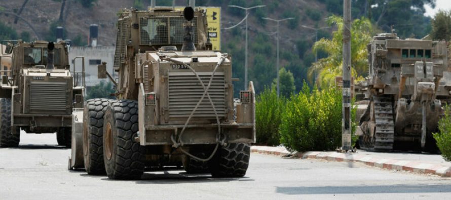Britania pezullon disa eksporte armësh në Izrael