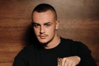 Don Xhoni paralajmëron 10 këngë të reja – viti më interesant i karrierës