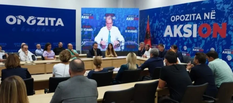 Si u spostuan “besnikët” si drejtues politikë në qarqe, i hapën rrugën deputetëve që u bashkuan me Berishën