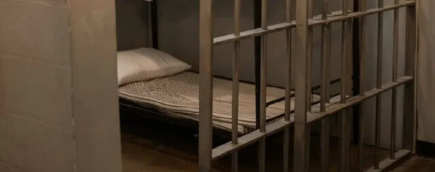 Shtet, jo mahi: Dy të burgosur kapen duke përdorur kokainë në Burgun e Shkupit